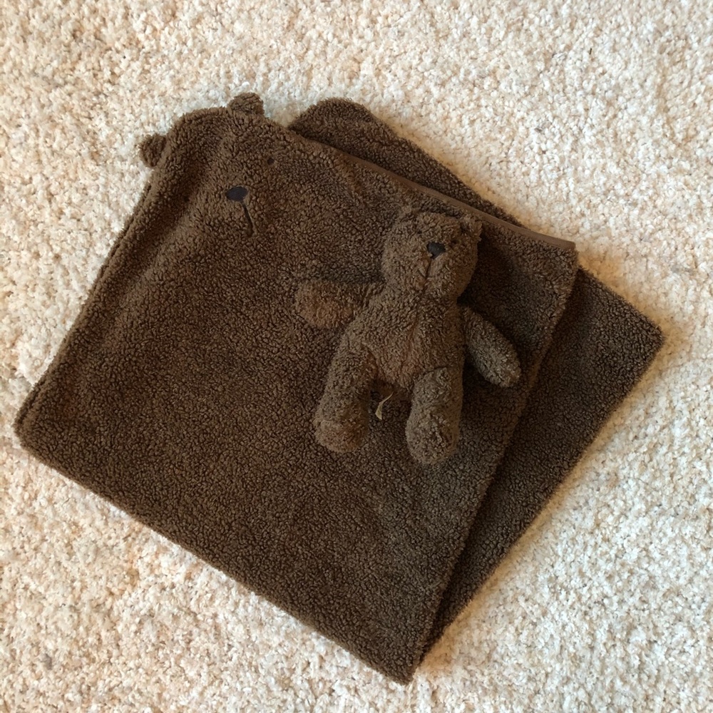 Baby Gap sherpa teddy bear blanket set